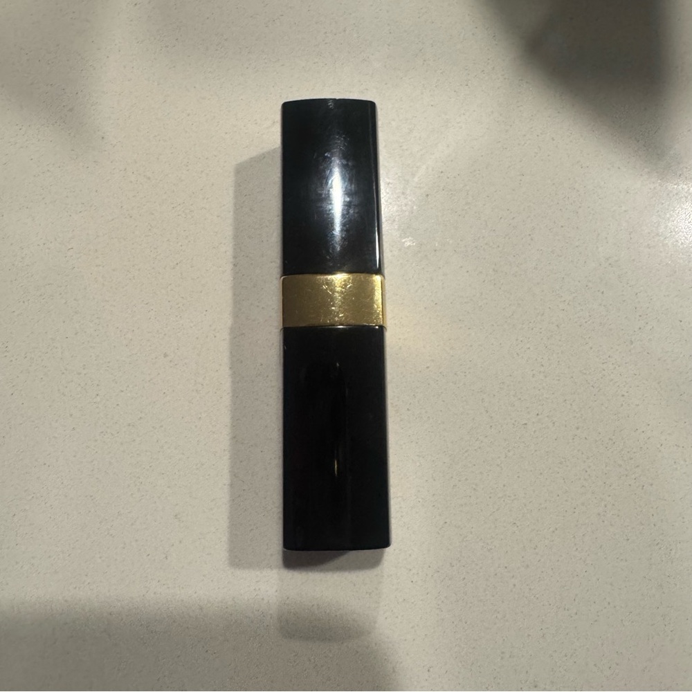 Chanel Rouge Coco Flash 54 Boy - Picture 3 of 5